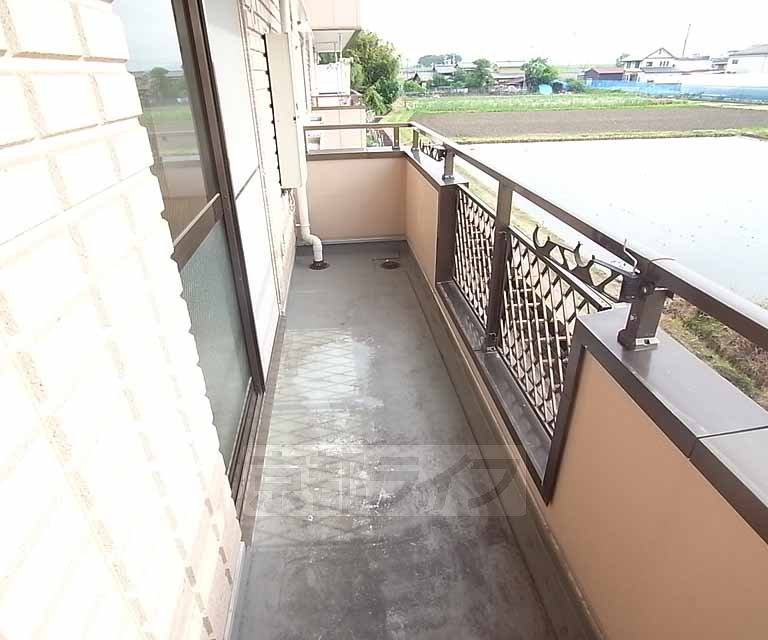 バルコニー　西向きのバルコニーです。