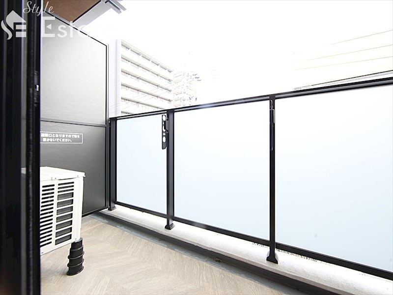 バルコニー　バルコニー