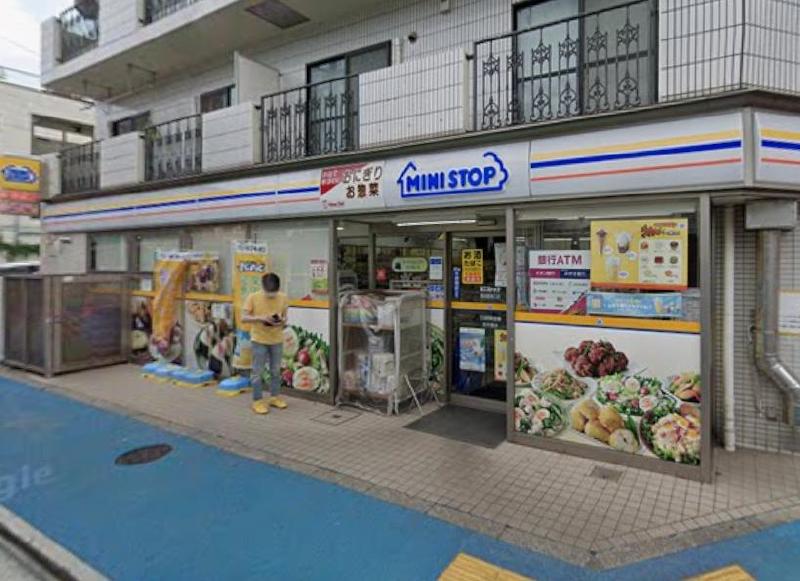 コンビニ　ミニストップ（コンビニ）まで114m