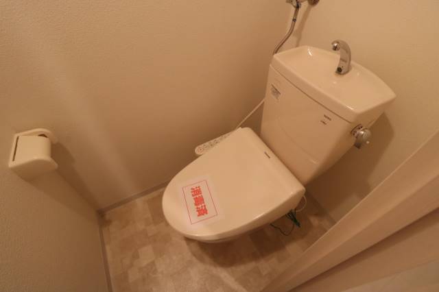 トイレ　シャワートイレ完備♪