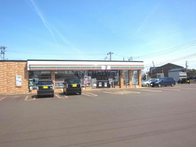 コンビニ　セブンイレブン長岡堤町店（コンビニ）まで742m