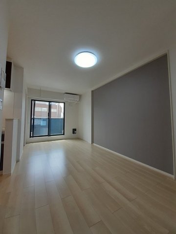 居室・リビング　こちらの居間で趣味の時間をお楽しみください