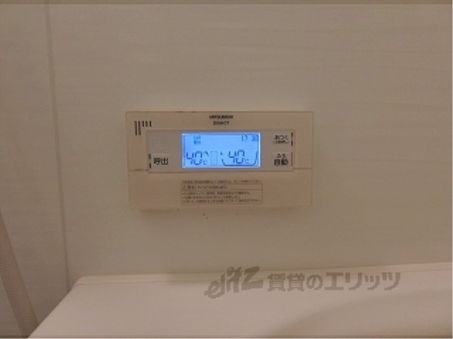 その他設備　給湯器リモコン