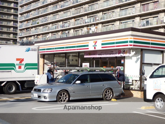コンビニ　セブンイレブン（コンビニ）まで446m
