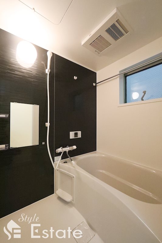 バス・シャワールーム　バスルーム