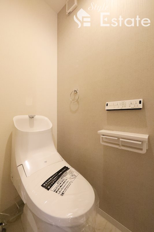 トイレ　温水洗浄便座