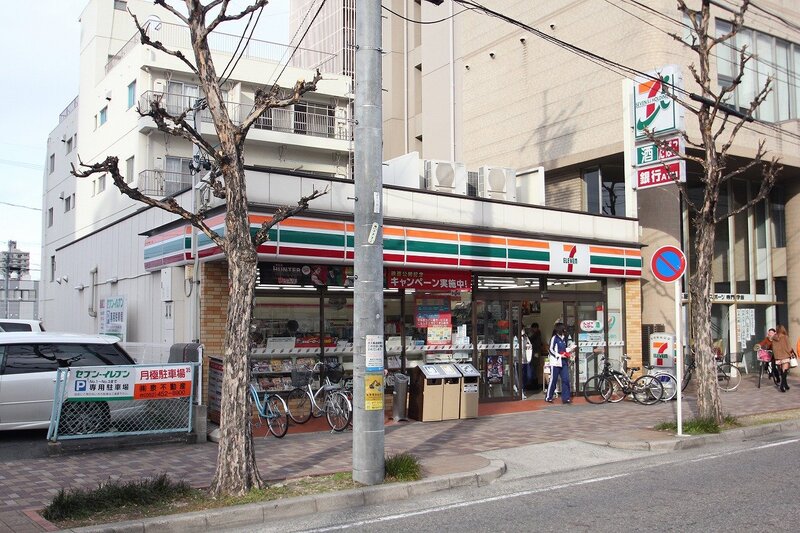 コンビニ　セブンイレブン名古屋菊井2丁目店（コンビニ）まで136m