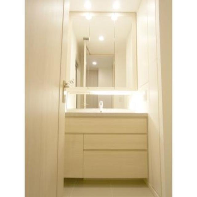 洗面設備　＊写真は同タイプ別住戸です。