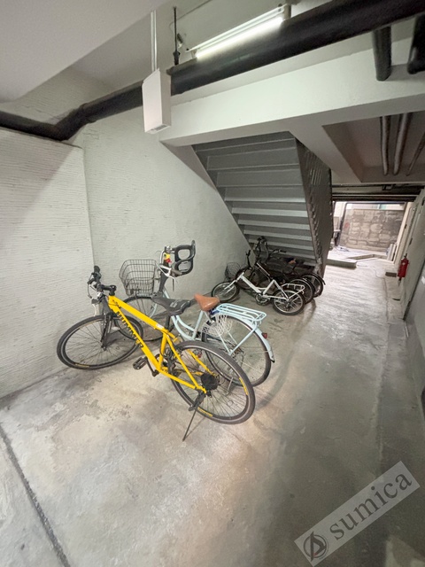 その他共有部分　屋根付き駐輪場が嬉しいです♪♪