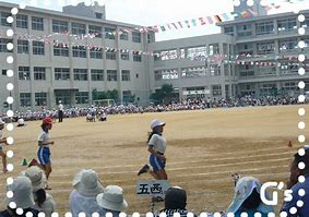 小学校　高浜小学校（小学校）まで445m