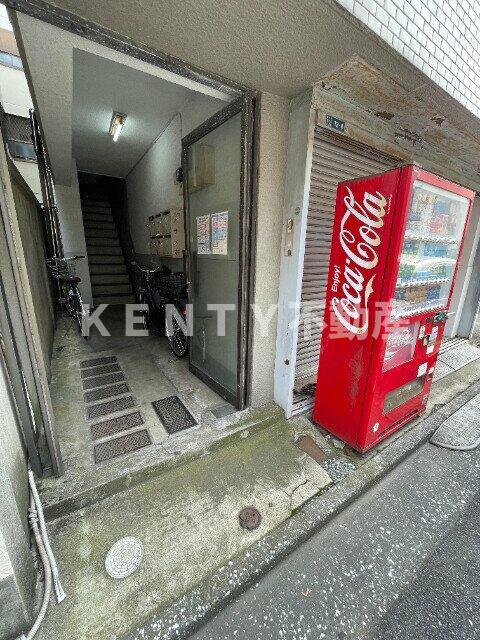 エントランス　清潔なエントランスです