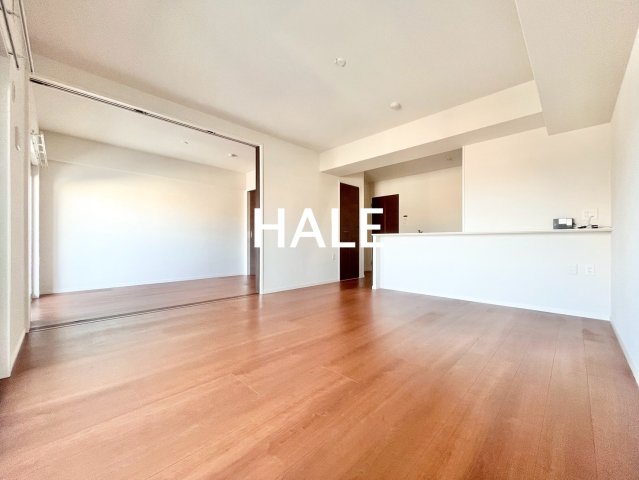 居室・リビング　別号室類似写真