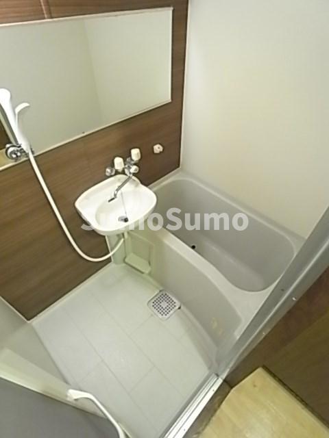 バス・シャワールーム　お風呂で日々の疲れを落としましょう