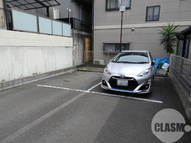 駐車場　敷地内駐車場