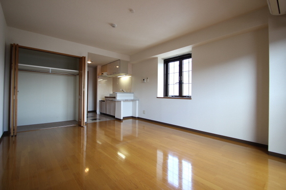 居室・リビング　※別部屋の写真です