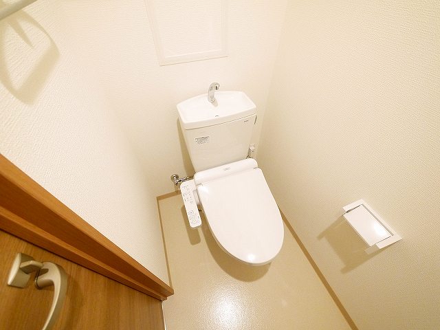 トイレ　落ち着いたトイレです