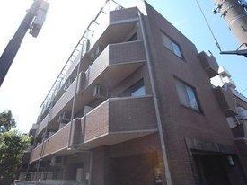 建物外観　鉄筋コンクリート造のがっちりとした造り。