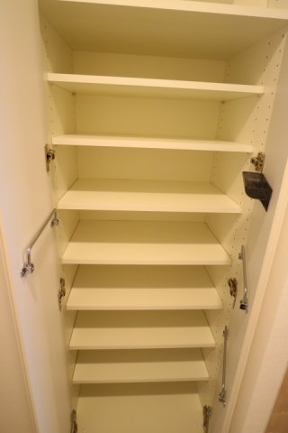 玄関　※参考写真