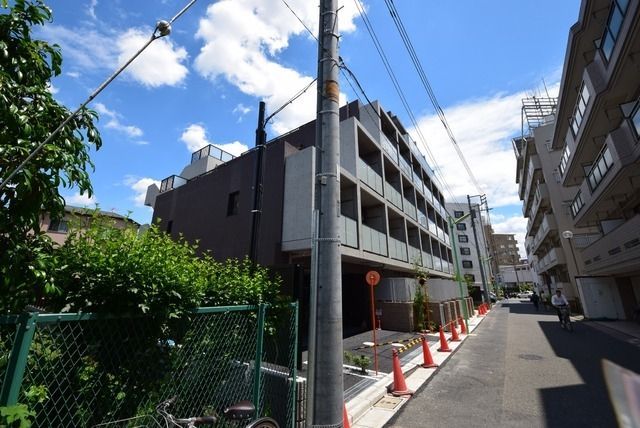 駐車場　★敷地内と近隣に月極め駐車場スペースがあります★