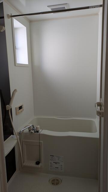 バス・シャワールーム　?