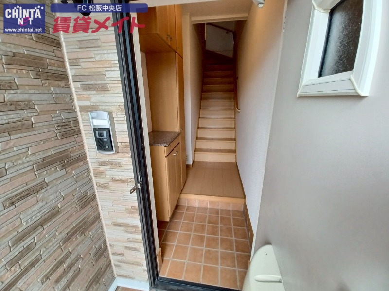 玄関　反転タイプ参考写真