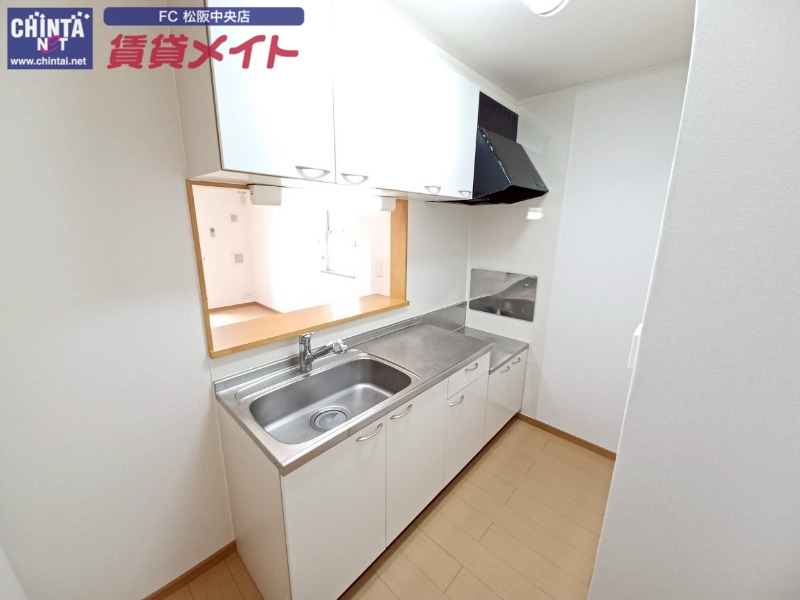 キッチン　反転タイプ参考写真