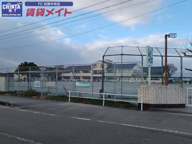 小学校　松阪市立米ノ庄小学校（小学校）まで1204m