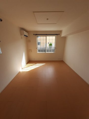 居室・リビング　居間です