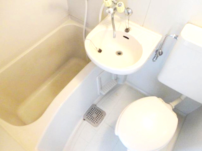 バス・シャワールーム　お風呂です