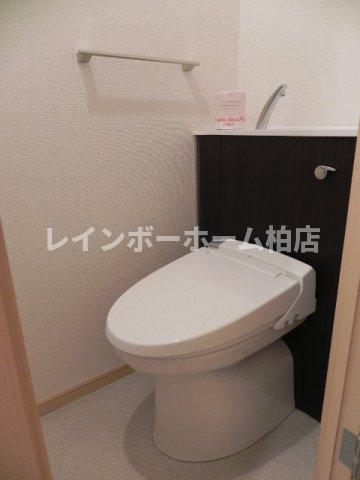 トイレ　清潔感のあるトイレです