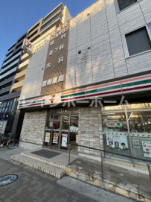 コンビニ　セブンイレブン 流山おおたかの森駅西口店（コンビニ）まで137m
