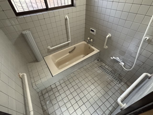 バス・シャワールーム　ゆったり過ごせるお風呂です