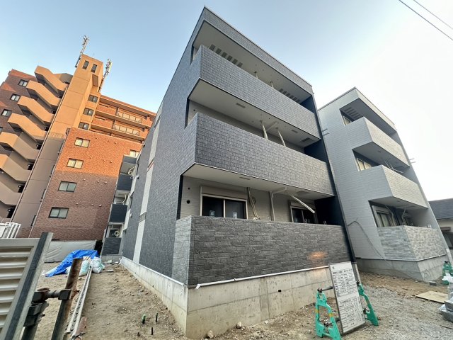 建物外観　建設中