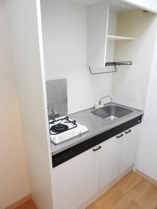 キッチン　同物件別部屋写真