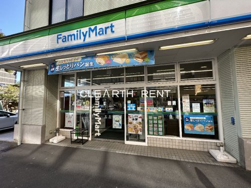 コンビニ　ファミリーマート 新横浜店（コンビニ）まで204m