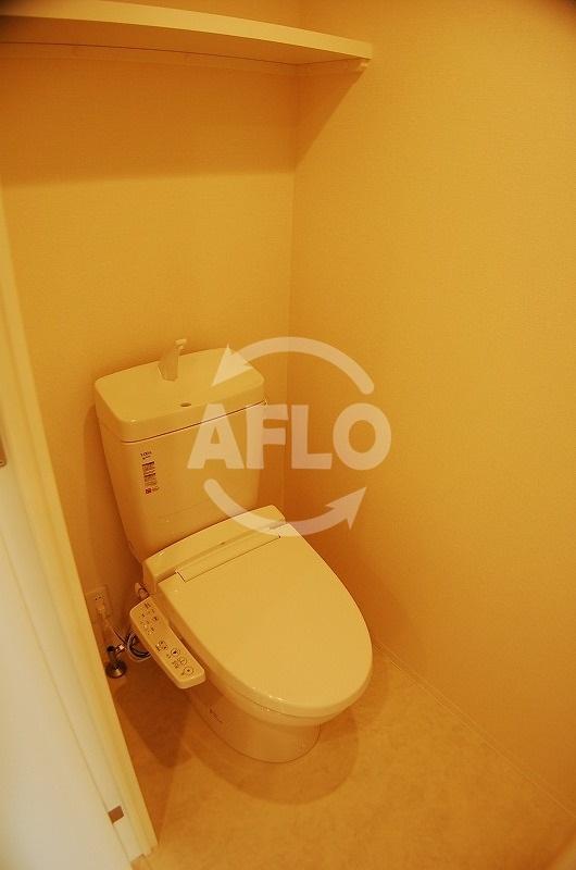 トイレ　ドゥーエ立売堀　温水洗浄便座