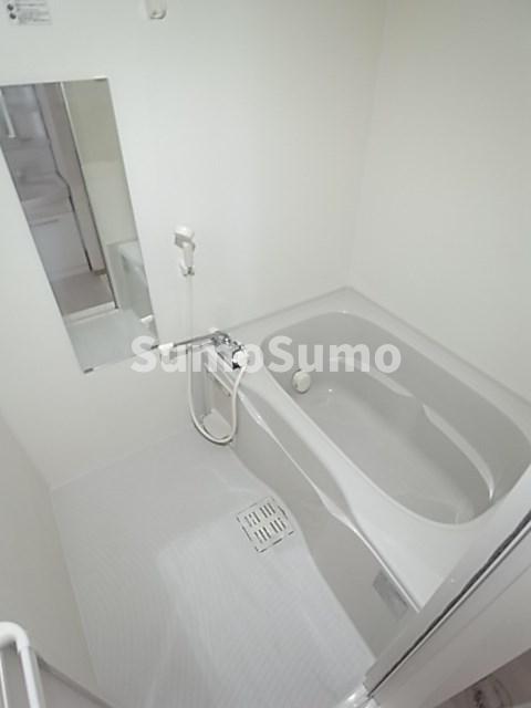 バス・シャワールーム　ゆったり過ごせるお風呂です