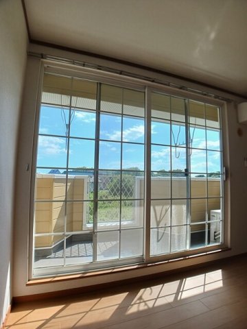 バルコニー　陽当たり良好なバルコニーです