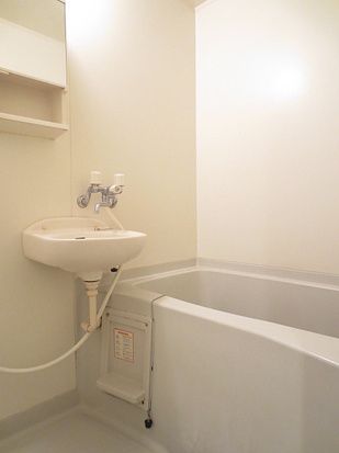 バス・シャワールーム　メゾンドベル　板橋区向原２