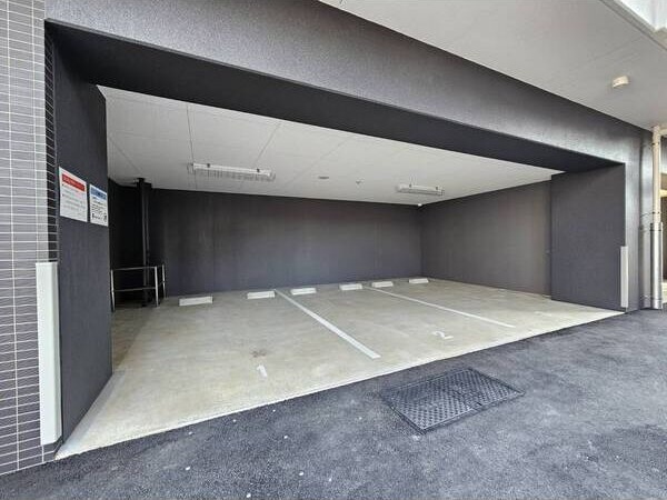 駐車場　車をお持ちの方に嬉しい駐車場付きの物件です