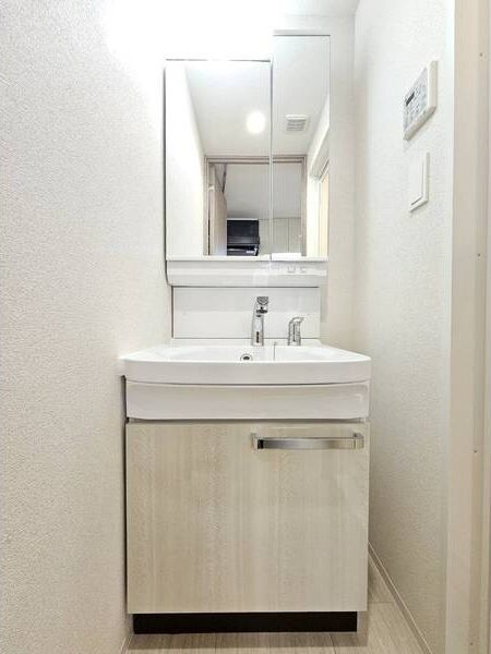 洗面設備　使いやすい洗面所です