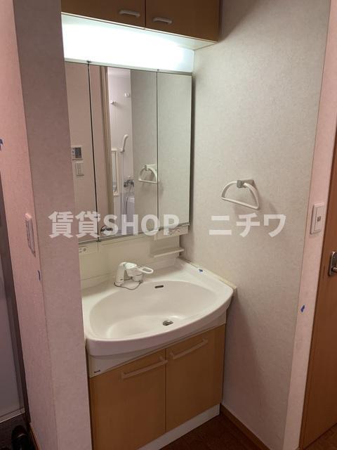 洗面設備　別部屋同タイプの参考写真です。