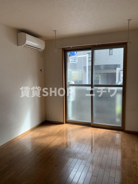 居室・リビング　別部屋同タイプの参考写真です。