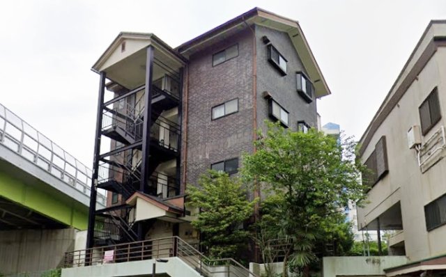 エントランス　管理の行き届いたエントラスです♪