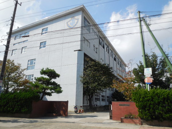 中学校　市川市立第七中学校（中学校）まで449m