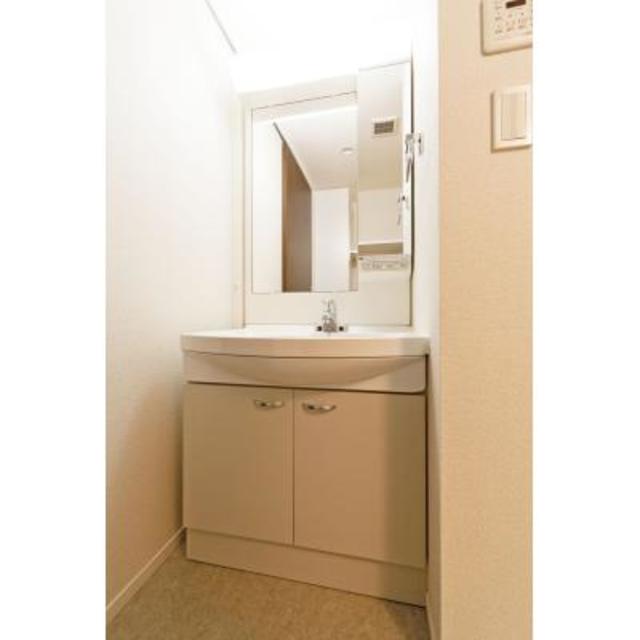 洗面設備　※写真は同タイプ住戸です。
