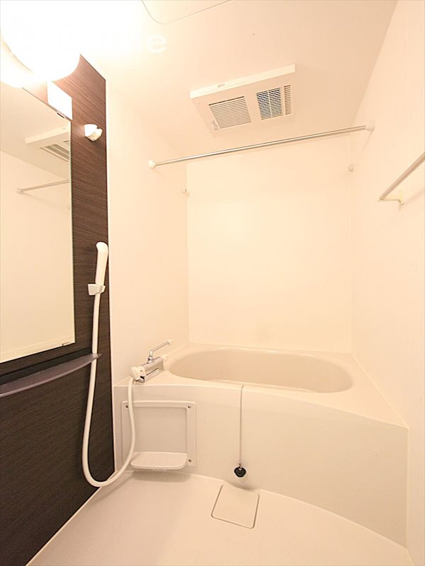 バス・シャワールーム　バスルーム