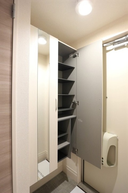 玄関　シューズボックス