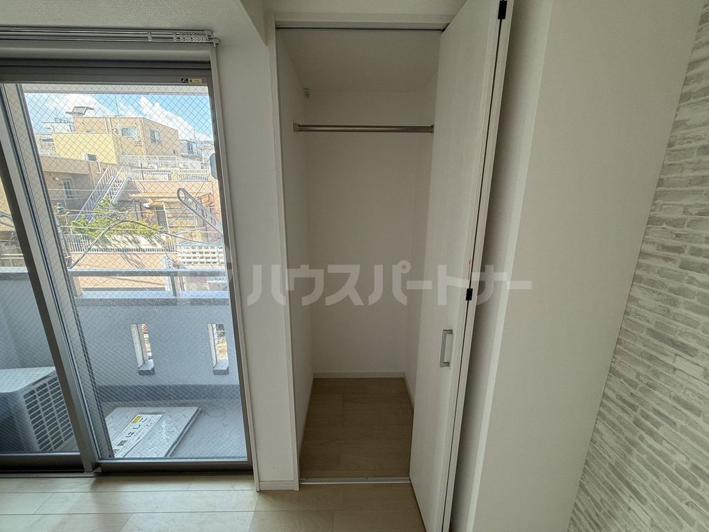 収納　バルコニー