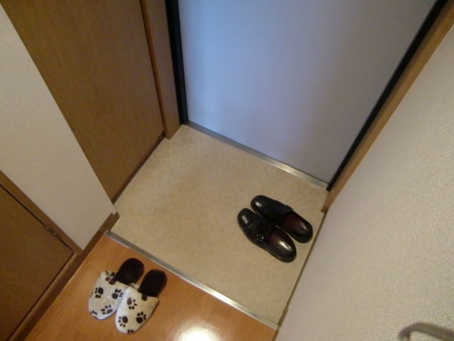 玄関　落ち着いた玄関です